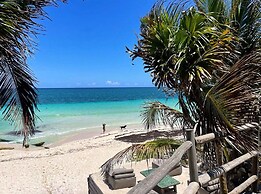 Amana' Tulum, front beach hotel