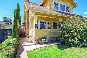 Comfortable Home Near LA With Full Kitchen & Laundry