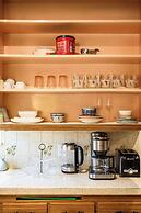 Cozy & Stylish Home Spacious, Fully Equipped Stay