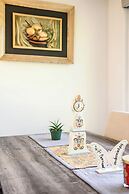 Cozy & Stylish Home Spacious, Fully Equipped Stay