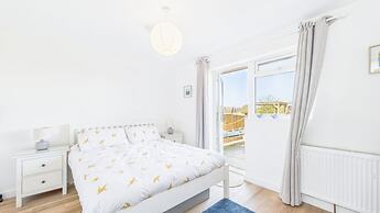 Sea Breeze Your Coastal Sanctuary in Sandown