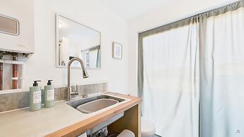 Sea Breeze Your Coastal Sanctuary in Sandown