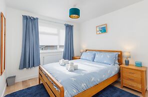 Sea Breeze Your Coastal Sanctuary in Sandown
