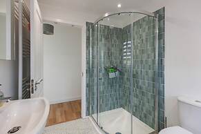 Sea Breeze Your Coastal Sanctuary in Sandown