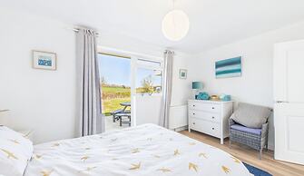 Sea Breeze Your Coastal Sanctuary in Sandown