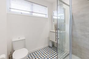 Sea Breeze Your Coastal Sanctuary in Sandown