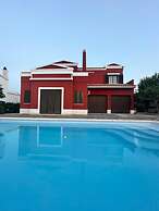 Summer Villa With Heated Private Pool