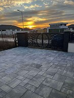 4-bed Villa Retreat - Bbq, Garden & Stunning Views