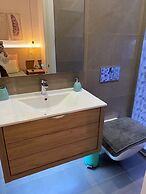 Light Wave Nazare Center 50m Beach