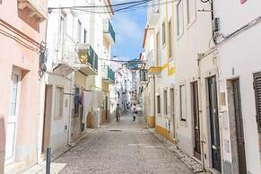 Light Wave Nazare Center 50m Beach