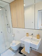 Spacious 3 bedroom large terrace&parking
