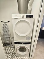 Spacious 3 bedroom large terrace&parking