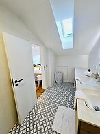 Spacious 3 bedroom large terrace&parking