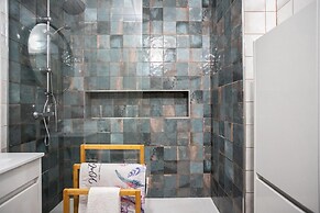 Nice Terrace and Pool Alvor Flat