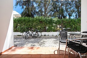 Nice Terrace and Pool Alvor Flat