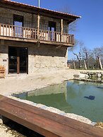 Vila Cavali a in Bustelo