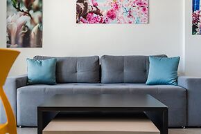 Spacious 1BR Apartment With Resort Access