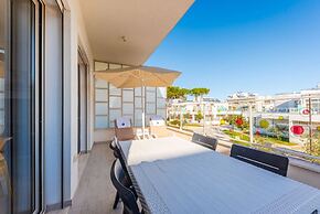 Spacious 1BR Apartment With Resort Access