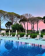 Spacious 1BR Apartment With Resort Access