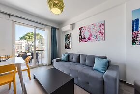 Spacious 1BR Apartment With Resort Access