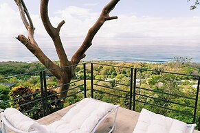 Seataya Oceanview Luxury Villas