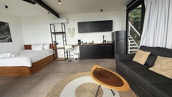 Seataya Oceanview Luxury Villas