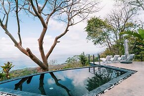 Seataya Oceanview Luxury Villas