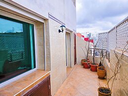 Luxor Home - Spacious & proximity to CFC