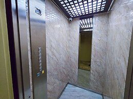 Luxor Home - Spacious & proximity to CFC