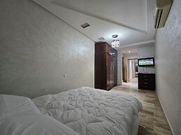 Luxor Home - Spacious & proximity to CFC