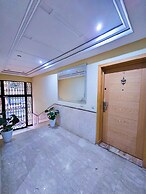 Luxor Home - Spacious & proximity to CFC