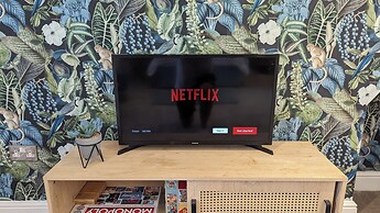 Stylish Studio, Central Bexhill, Home Comforts