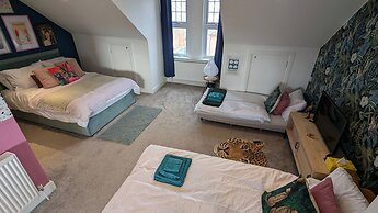 Stylish Studio, Central Bexhill, Home Comforts