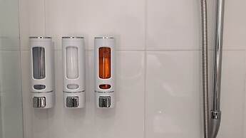 Stylish Studio, Central Bexhill, Home Comforts