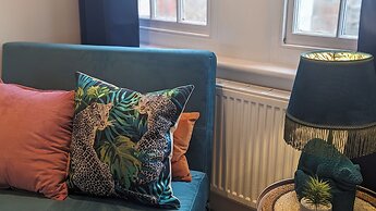 Stylish Studio, Central Bexhill, Home Comforts