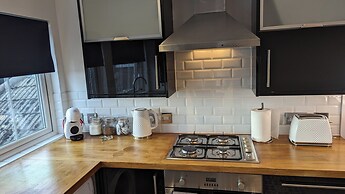 Stylish Studio, Central Bexhill, Home Comforts