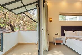 Luxe 4 BHK Villa Near Popular Beaches with Private Pool