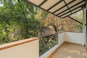 Luxe 4 BHK Villa Near Popular Beaches with Private Pool