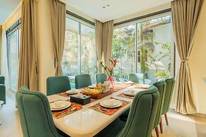 Luxe 4 BHK Villa Near Popular Beaches with Private Pool