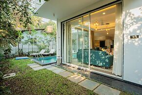 Luxe 4 BHK Villa Near Popular Beaches with Private Pool