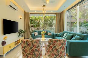 Luxe 4 BHK Villa Near Popular Beaches with Private Pool