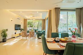 Luxe 4 BHK Villa Near Popular Beaches with Private Pool