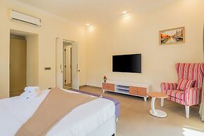 Luxe 4 BHK Villa Near Popular Beaches with Private Pool