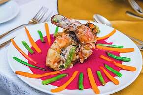 V City Lodge Hotel and Suites