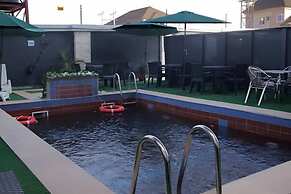 V City Lodge Hotel and Suites