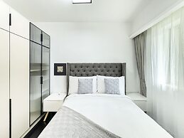 Tyms 3BR 2BA Apt West NanjingRD Line2 14