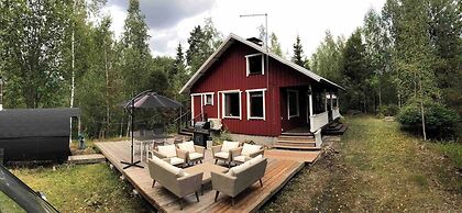 Winter Wonderland Cabin in Hämeenlinna, Finland