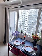 1 BR Shell Residences Facing amenities