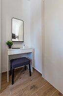 Exquisite Prestige Luxury Apartments With Shared Pool