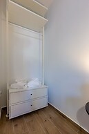 Exquisite Prestige Luxury Apartments With Shared Pool